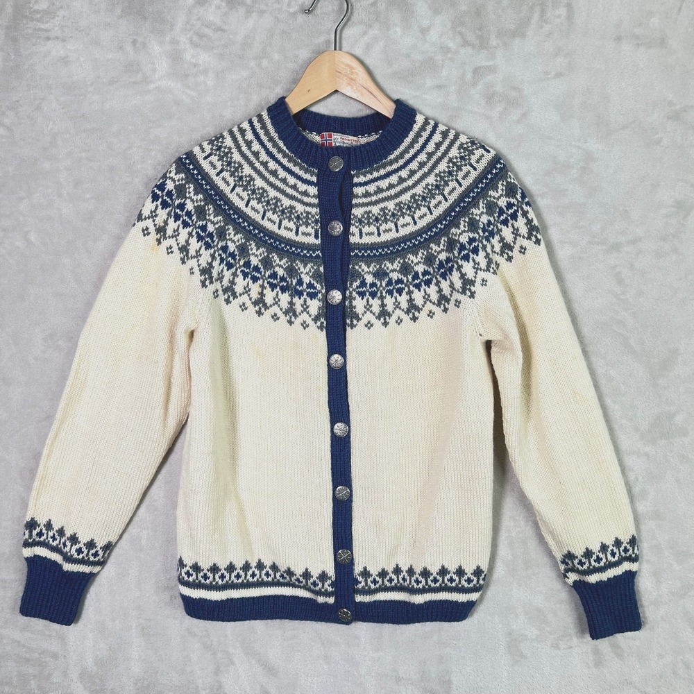 Vintage Norway Design Handknit Wool Cardigan Nordic Fair Isle Snowflake Sweater